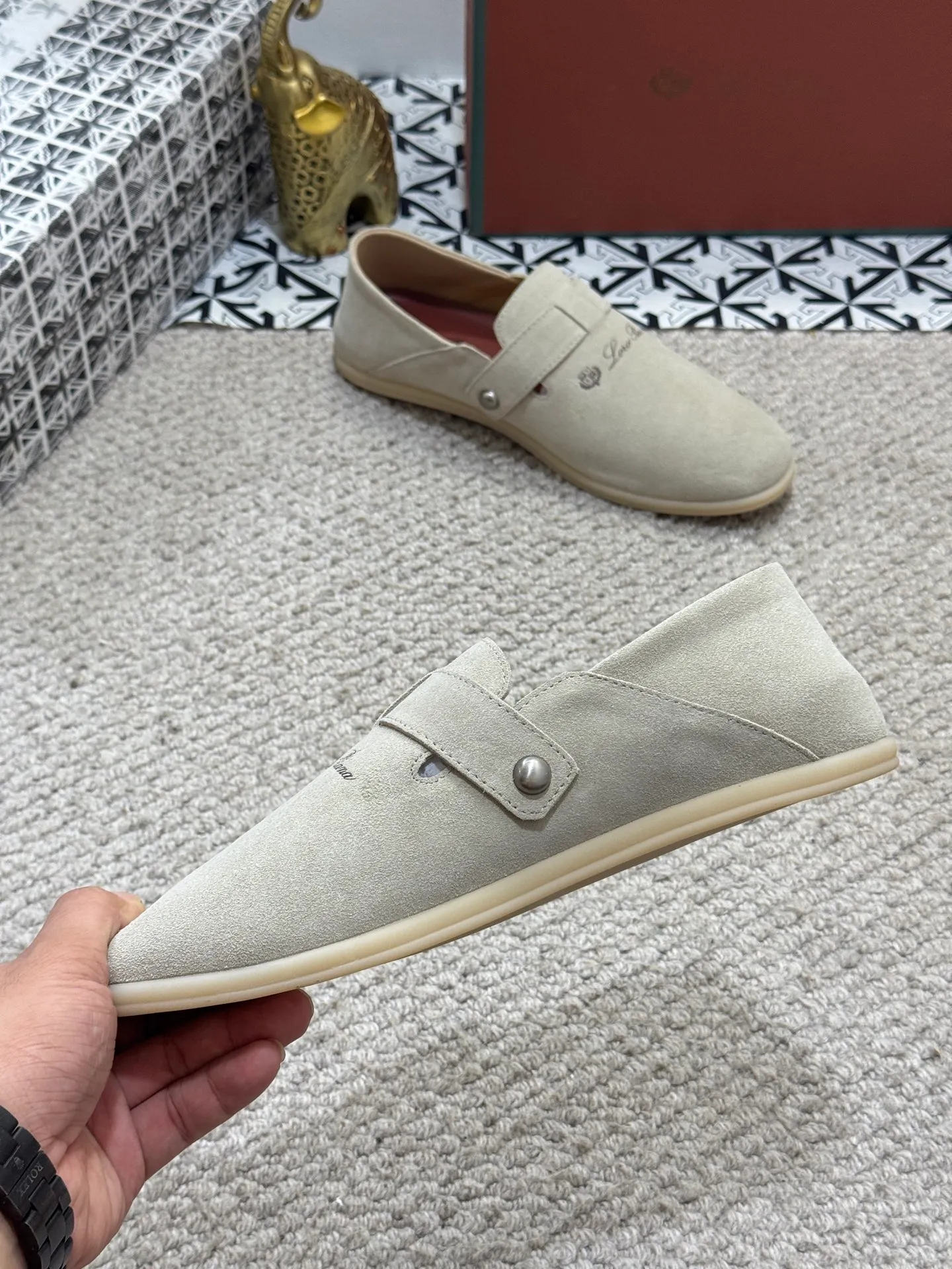 Men's men's shoes 💰420 [New style] 🍓🍓Loro Piana - LP's new moccasin shoes are made of water-repellent treated suede uppers with rubber soles, a classic. The complex craftsmanship and meticulous structure make the shoes light and soft, allowing you to walk comfortably and freely. Perfect for wearing at the beach or out in the water during the summer. Size: 38-44 (45 customized